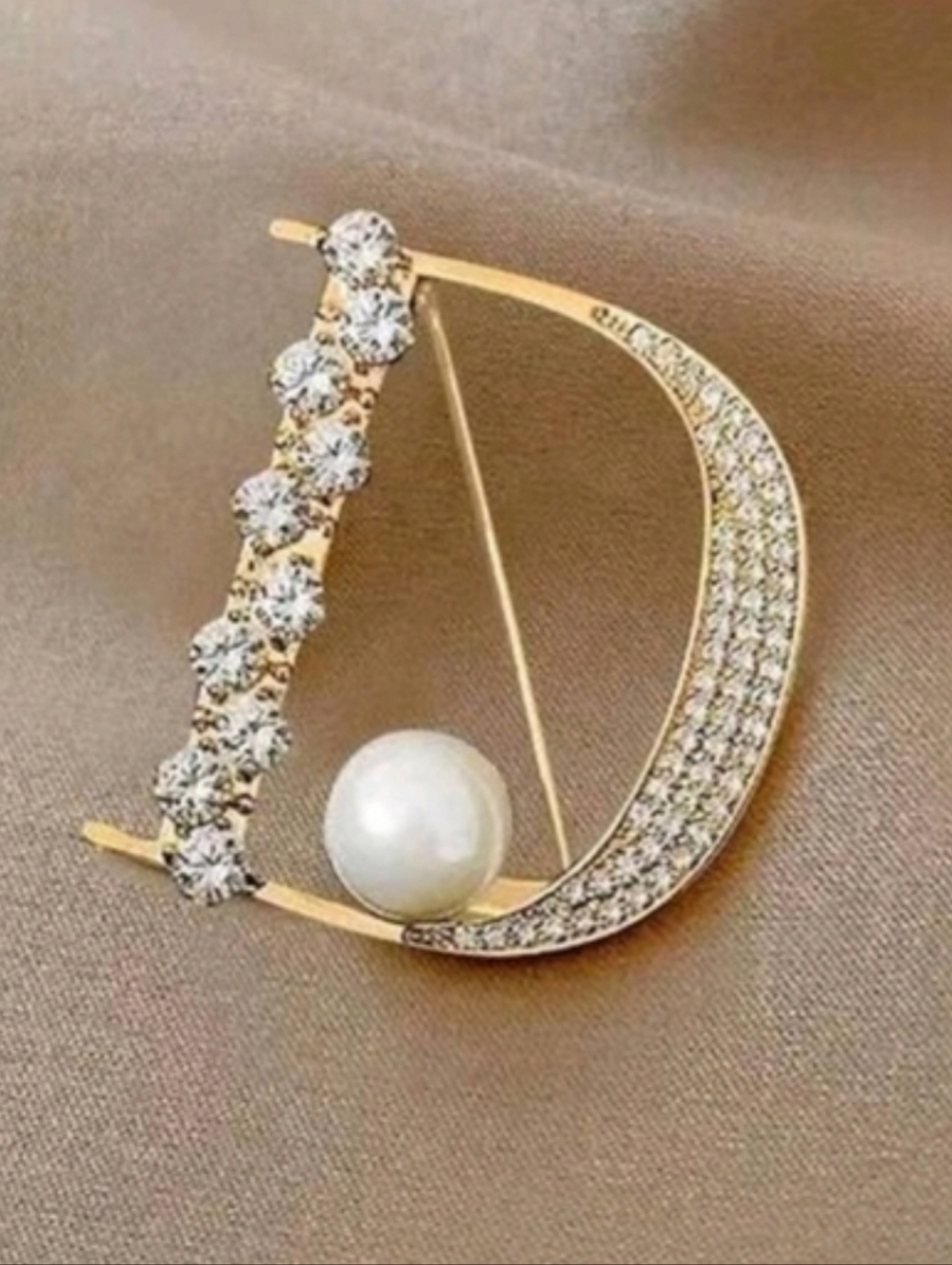 Designer Style Brooch - Picture 7 of 7